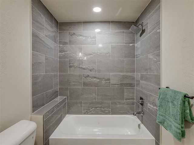 3802 N Country Club Road, Newcastle, OK 73065