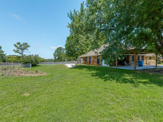 3802 N Country Club Road, Newcastle, OK 73065