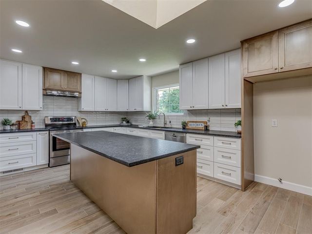 3802 N Country Club Road, Newcastle, OK 73065