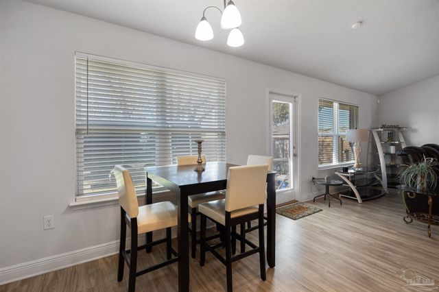 3527 Bonfire Ln, Pensacola, FL 32526