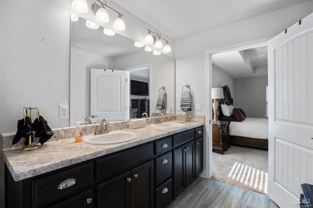 3527 Bonfire Ln, Pensacola, FL 32526