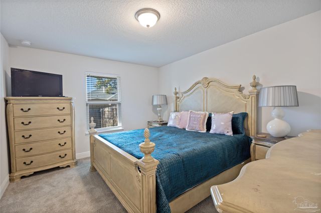 3527 Bonfire Ln, Pensacola, FL 32526