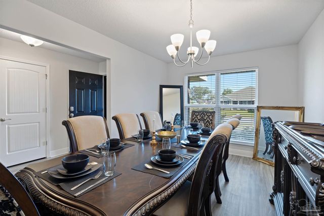 3527 Bonfire Ln, Pensacola, FL 32526