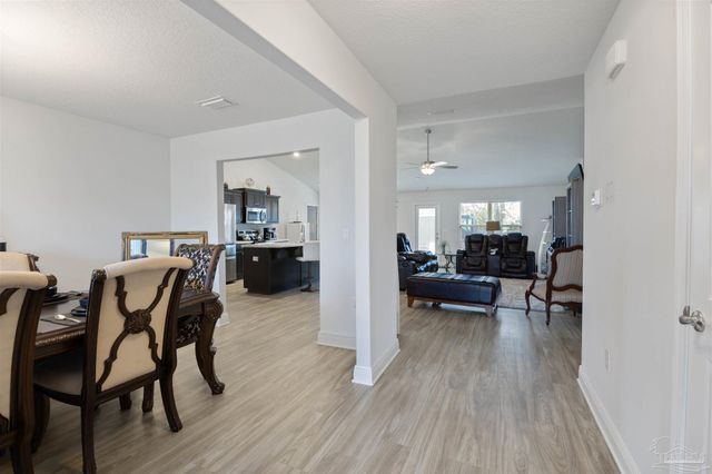 3527 Bonfire Ln, Pensacola, FL 32526