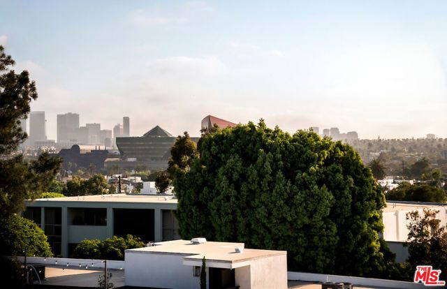 1030 N Kings Road 407, West Hollywood, CA 90069