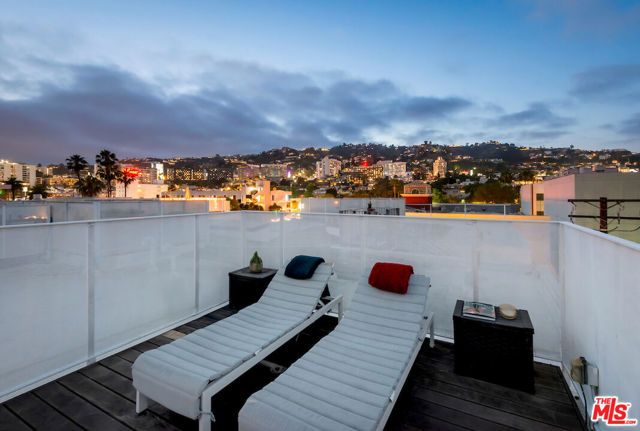 1030 N Kings Road 407, West Hollywood, CA 90069