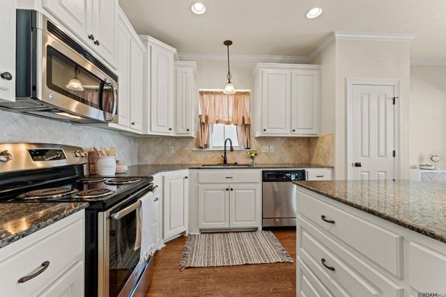 17262 Clear Spring Ave, Greenwell Springs, LA 70739