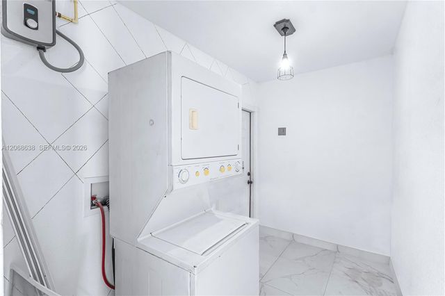 1854 Lauderdale Manor Drive, Fort Lauderdale, FL 33311