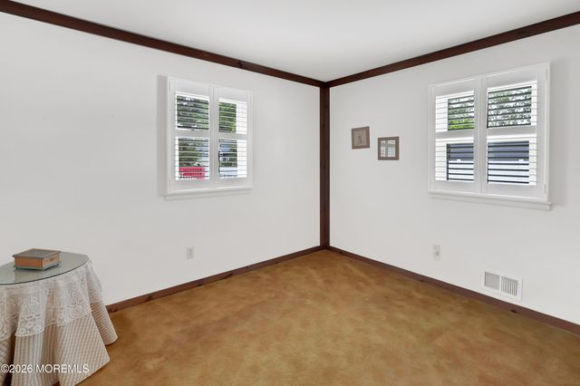 644 Berkeley Avenue, Beachwood, NJ 08722