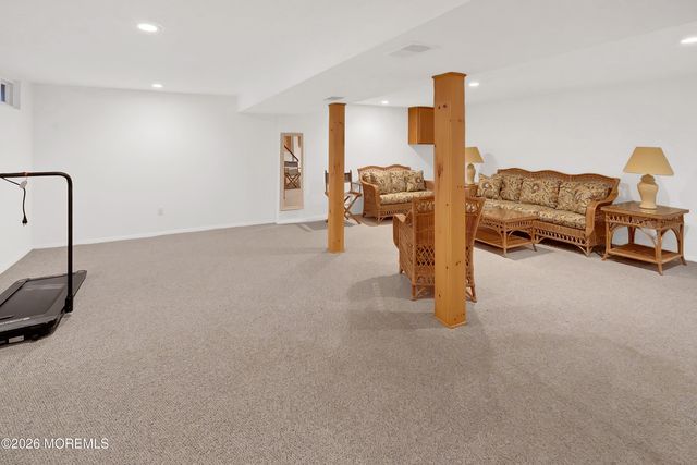 644 Berkeley Avenue, Beachwood, NJ 08722