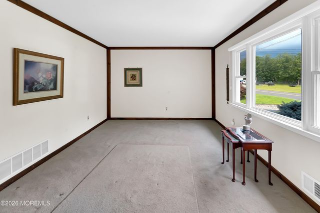 644 Berkeley Avenue, Beachwood, NJ 08722