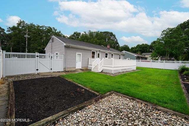 644 Berkeley Avenue, Beachwood, NJ 08722