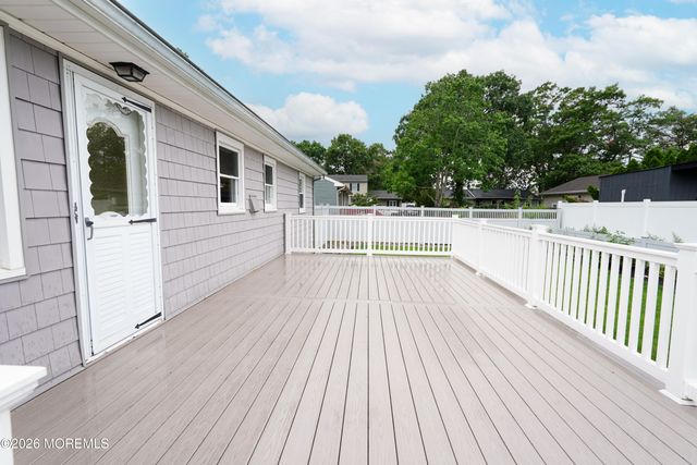 644 Berkeley Avenue, Beachwood, NJ 08722