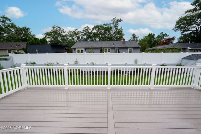 644 Berkeley Avenue, Beachwood, NJ 08722