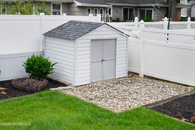 644 Berkeley Avenue, Beachwood, NJ 08722
