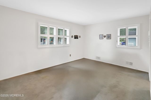 644 Berkeley Avenue, Beachwood, NJ 08722