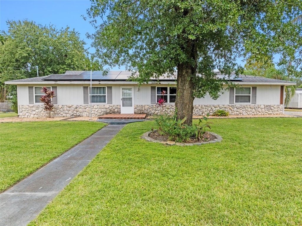 527 LAND O LAKES COURT, Deland, FL 32724