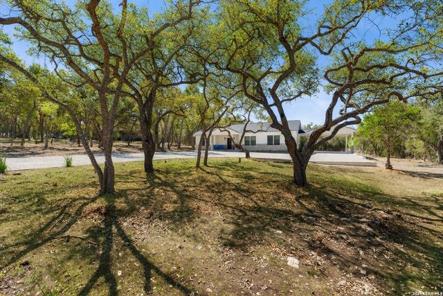 408 Rust Ranch Rd, Blanco, TX 78606