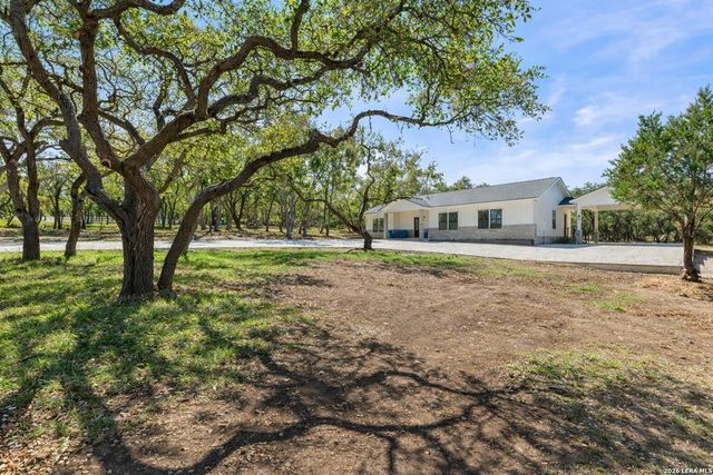 408 Rust Ranch Rd, Blanco, TX 78606