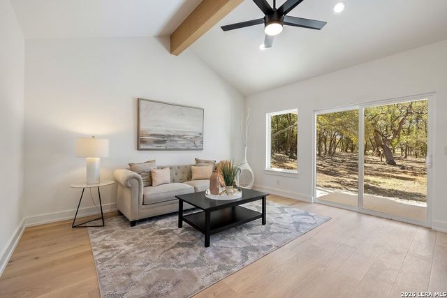 408 Rust Ranch Rd, Blanco, TX 78606