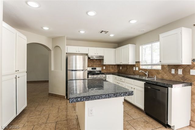 6572 Grand Oaks Drive, Las Vegas, NV 89156