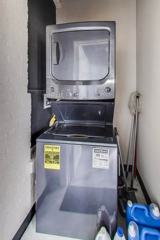 1337 S Austin Boulevard 2, Cicero, IL 60804