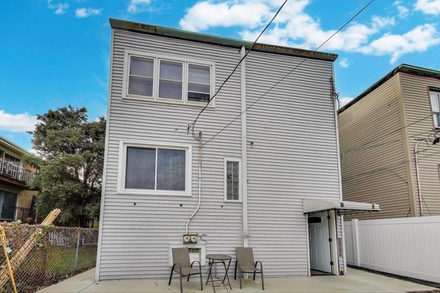 1337 S Austin Boulevard 2, Cicero, IL 60804
