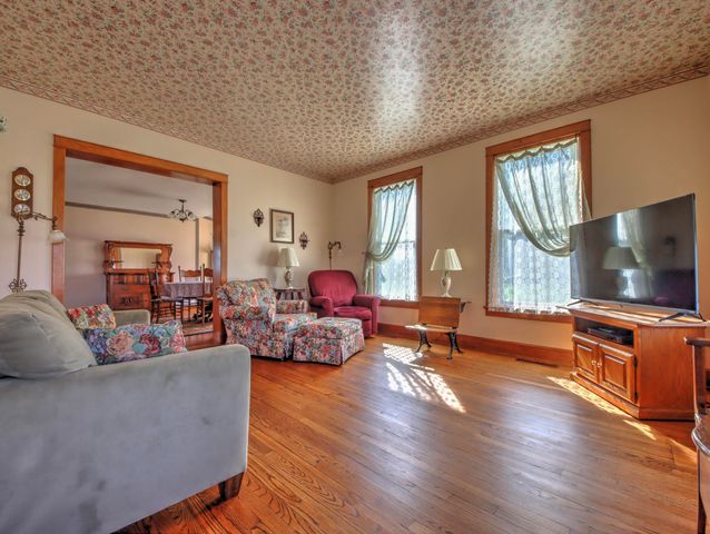 1532 E State Road 4, La Porte, IN 46350