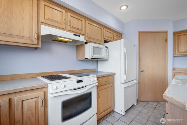 860 Hunt Road, Port Angeles, WA 98363