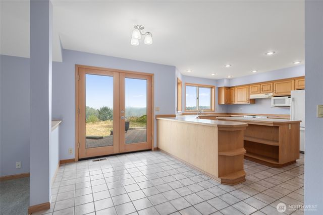 860 Hunt Road, Port Angeles, WA 98363