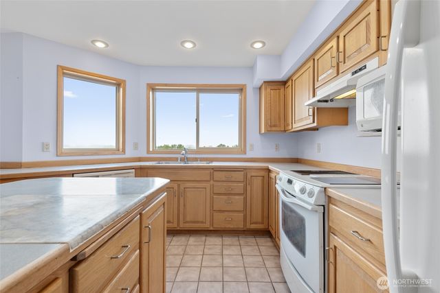 860 Hunt Road, Port Angeles, WA 98363