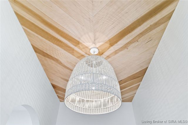 715 Lillian Way, Jeffersonville, IN 47130