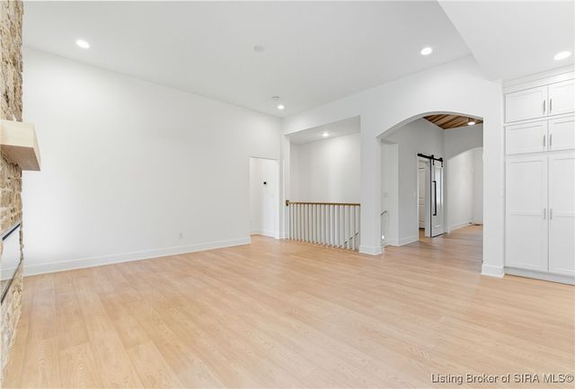 715 Lillian Way, Jeffersonville, IN 47130