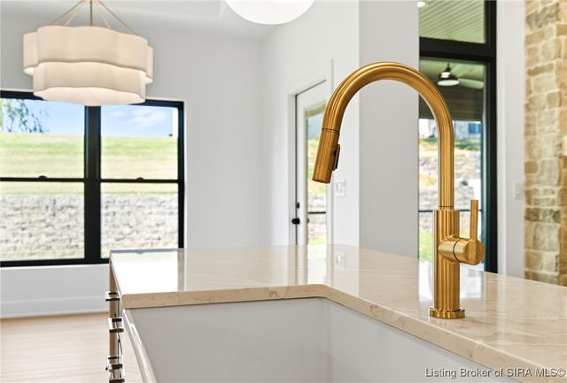 715 Lillian Way, Jeffersonville, IN 47130