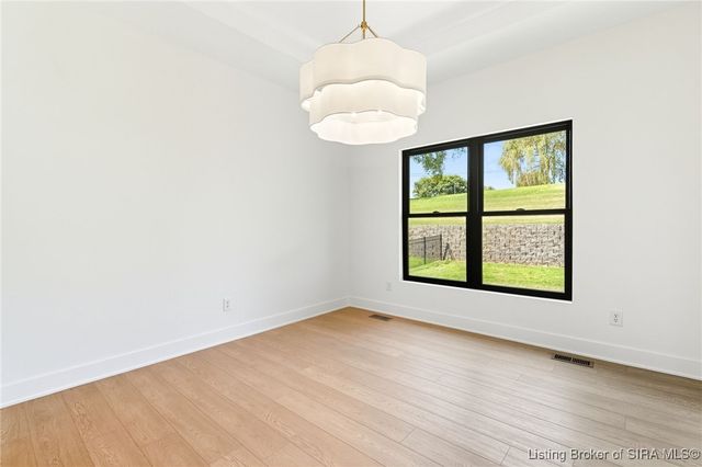 715 Lillian Way, Jeffersonville, IN 47130