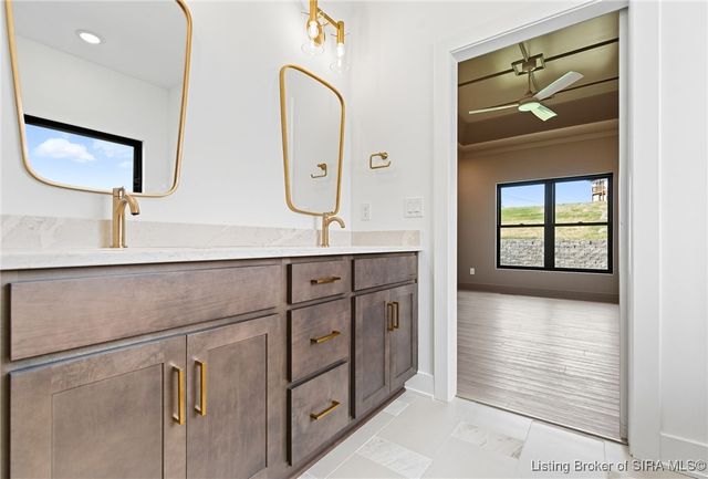 715 Lillian Way, Jeffersonville, IN 47130