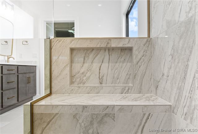 715 Lillian Way, Jeffersonville, IN 47130