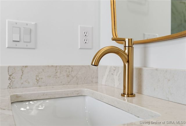 715 Lillian Way, Jeffersonville, IN 47130