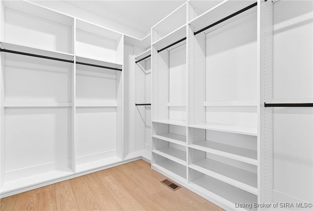 715 Lillian Way, Jeffersonville, IN 47130