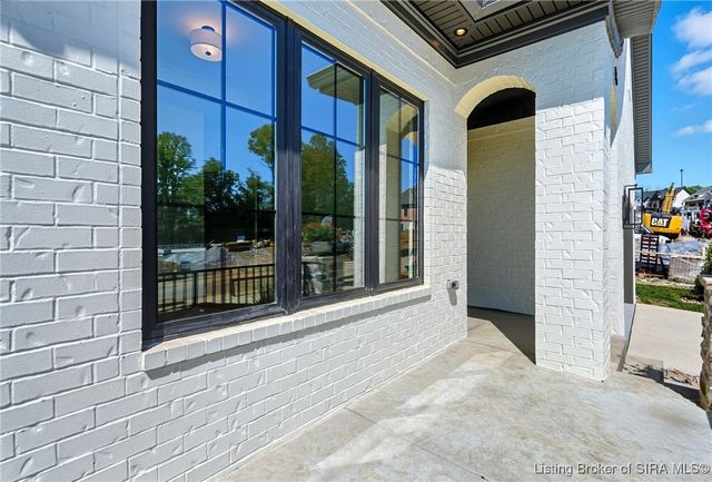 715 Lillian Way, Jeffersonville, IN 47130