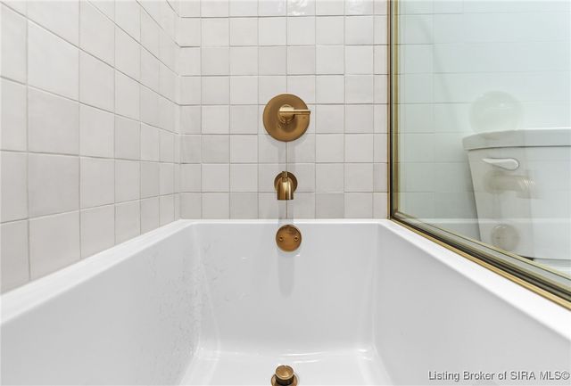 715 Lillian Way, Jeffersonville, IN 47130