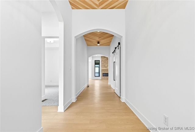 715 Lillian Way, Jeffersonville, IN 47130