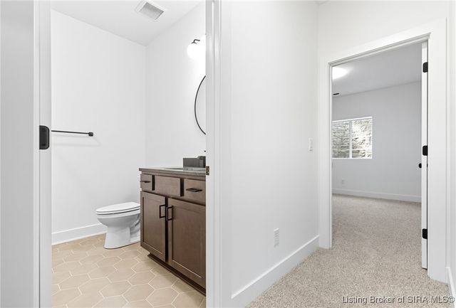 715 Lillian Way, Jeffersonville, IN 47130