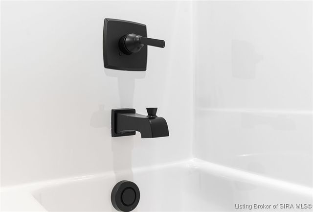 715 Lillian Way, Jeffersonville, IN 47130