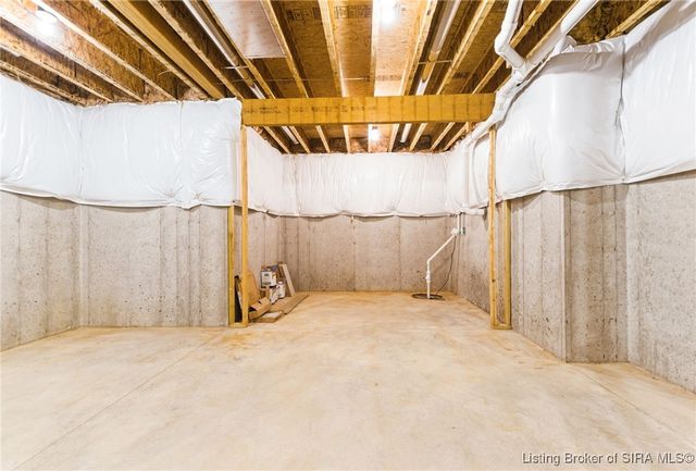 715 Lillian Way, Jeffersonville, IN 47130