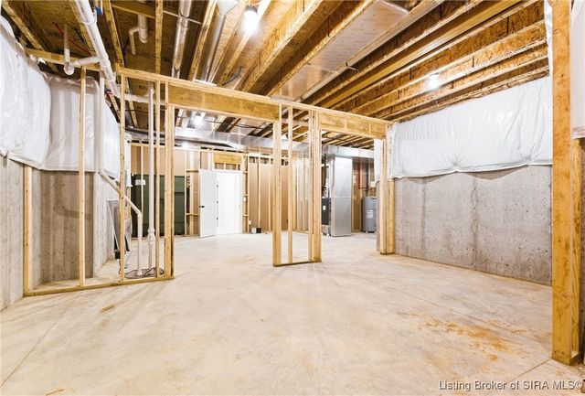 715 Lillian Way, Jeffersonville, IN 47130