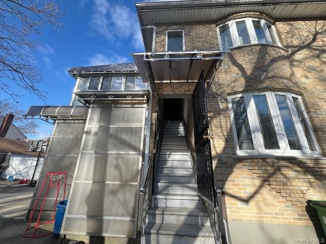 69-52 Cloverdale Boulevard 2, Bayside, NY 11364