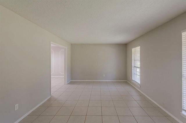 7803 Hurst Forest Drive, Humble, TX 77346