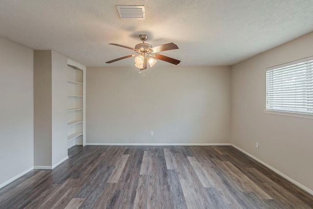 7803 Hurst Forest Drive, Humble, TX 77346