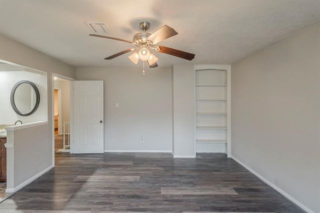 7803 Hurst Forest Drive, Humble, TX 77346